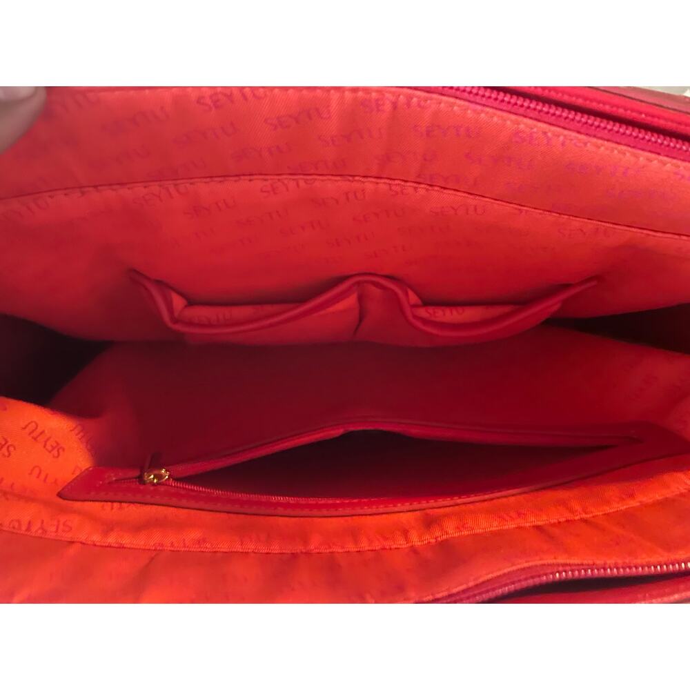 Red Purse - Picture 3 of 4